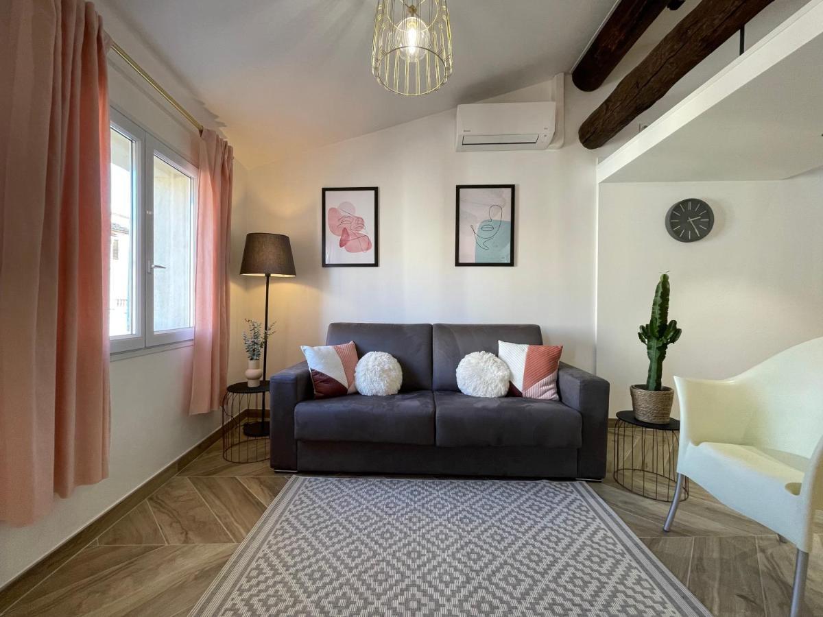 Nice Renting - Massena - Loft - Heart Of Vieil Antibes - The Market With Sea View Bagian luar foto