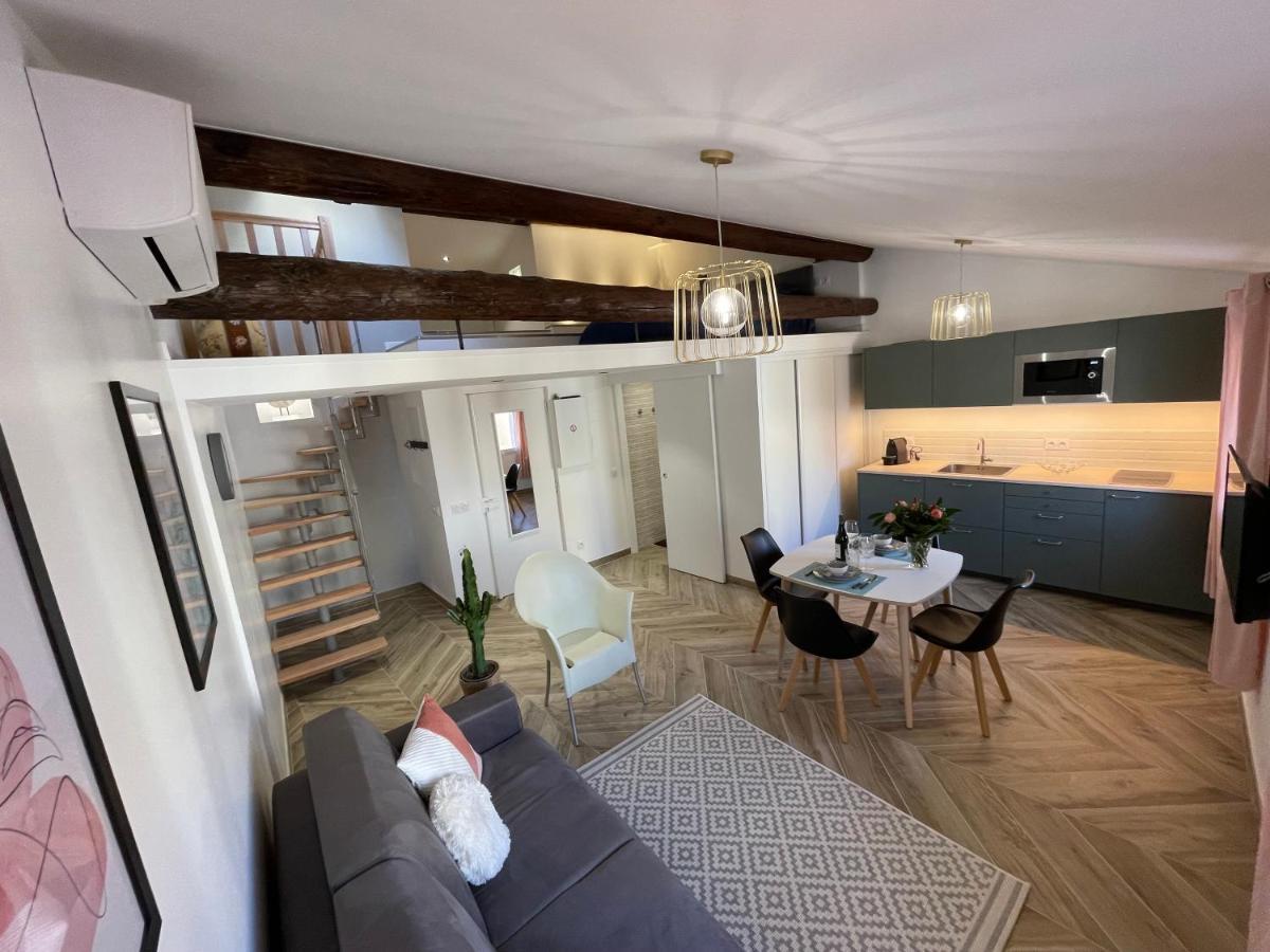 Nice Renting - Massena - Loft - Heart Of Vieil Antibes - The Market With Sea View Bagian luar foto