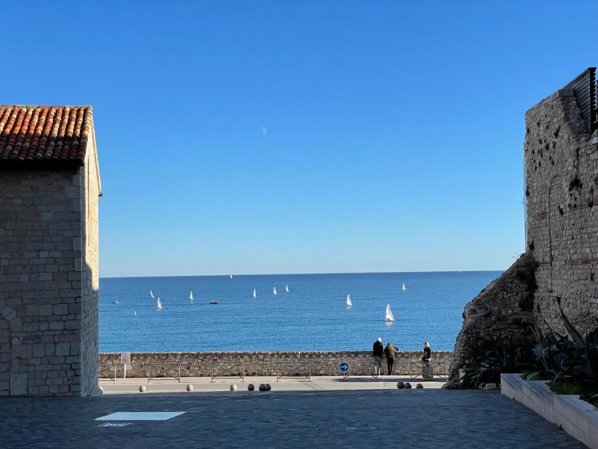 Nice Renting - Massena - Loft - Heart Of Vieil Antibes - The Market With Sea View Bagian luar foto